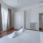 Family Large Apartment In Florence